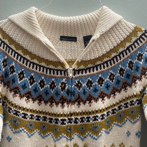 Moda International Zip up Sweater - Picture 6 of 11